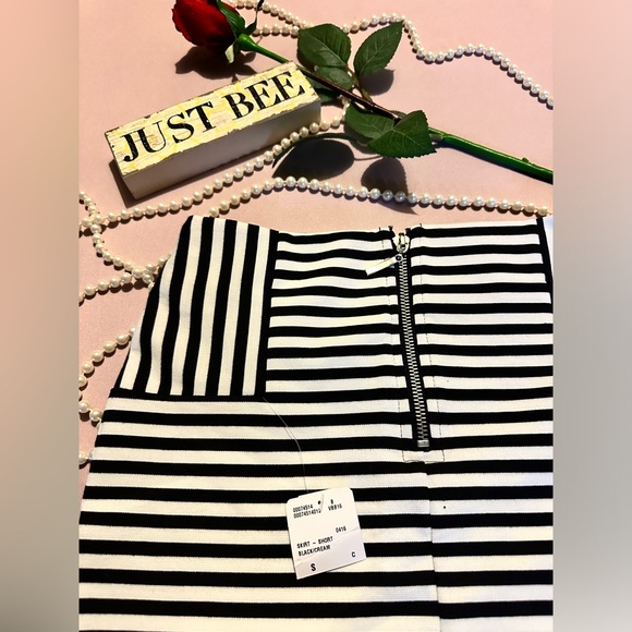 NWT FOREVER 21 STRIPES SKIRT - Picture 6 of 10